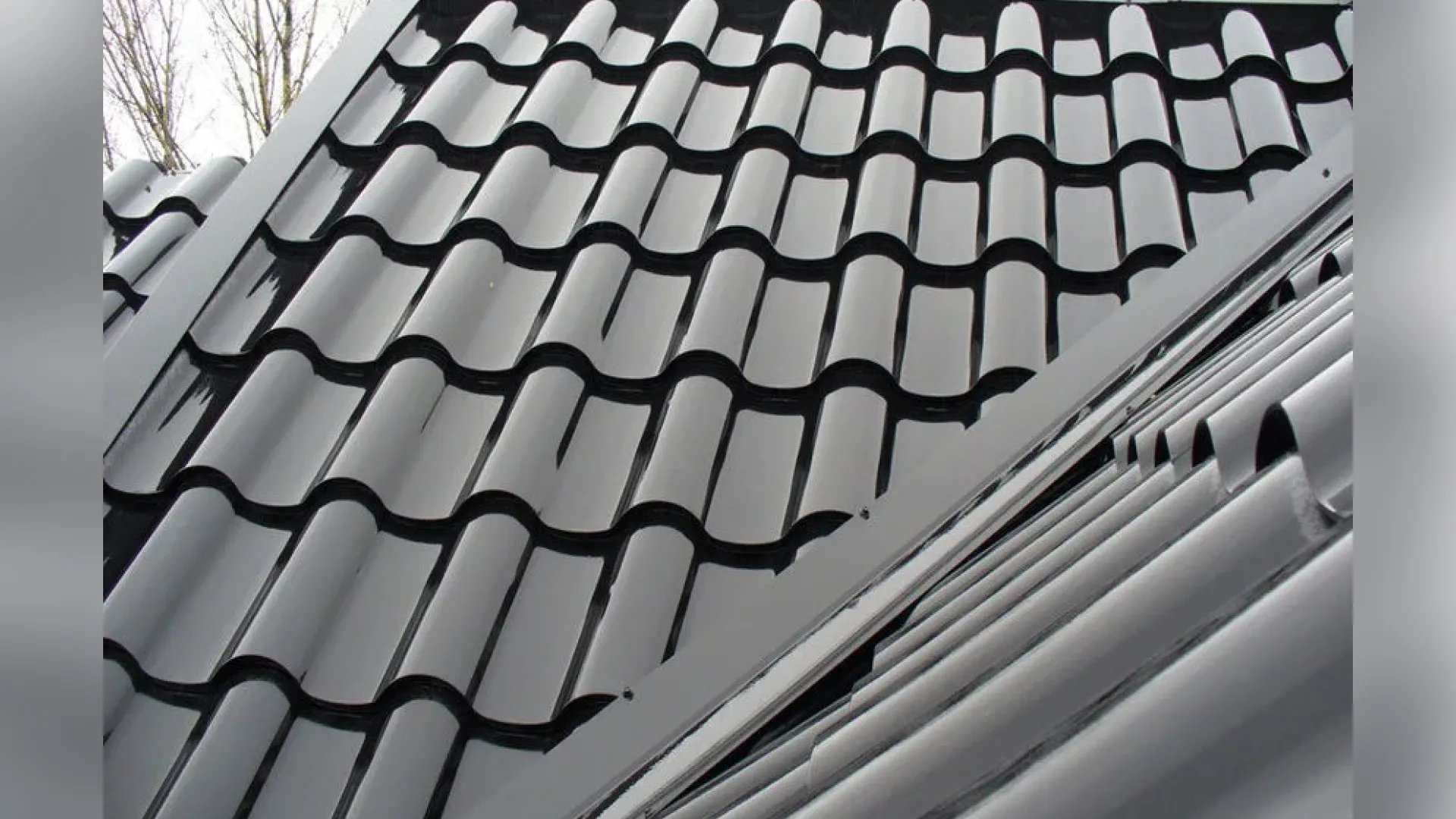 Металлочерепица  0.875х1.185 м темно-коричневый RR 32 Super Matt